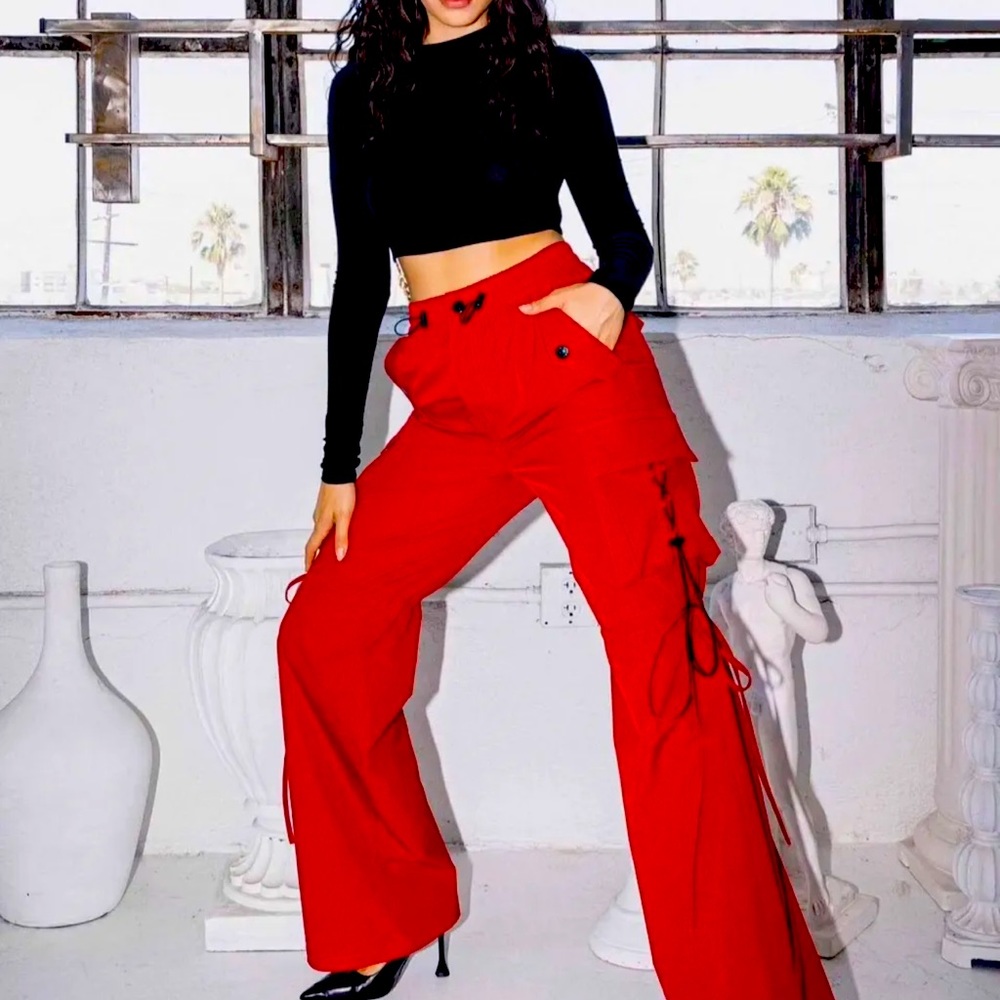New Women’s red cargo pants
